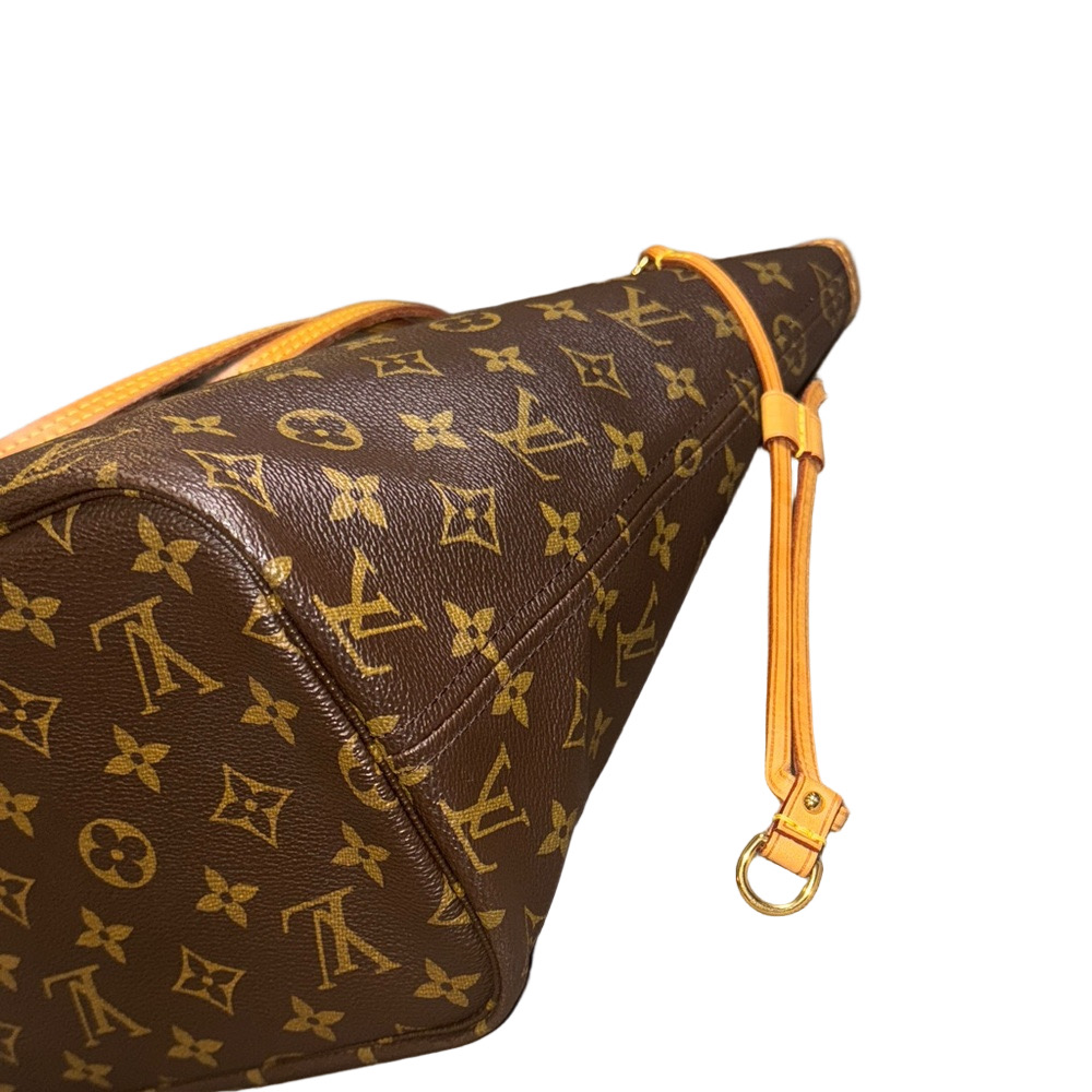 Louis Vuitton Monogram Neverfull MM Bag - Picture 8 of 12